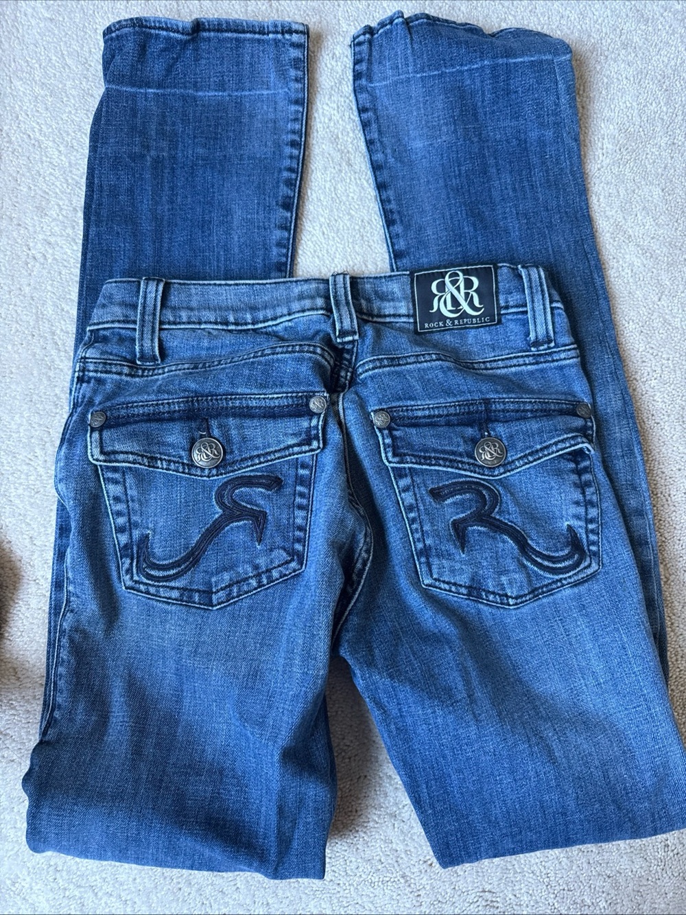Rock & Republic Dark Blue Skinny Jeans with Embroidered Back Pockets